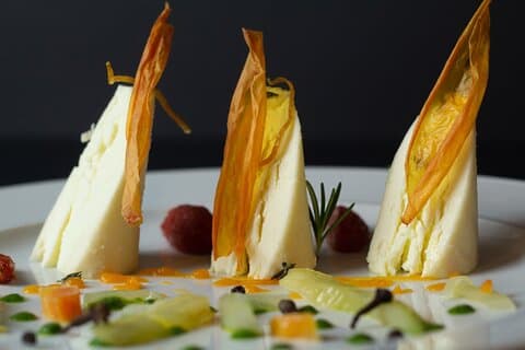 Delightful Deluxe Cheese and Wine Tasting from Lake Como