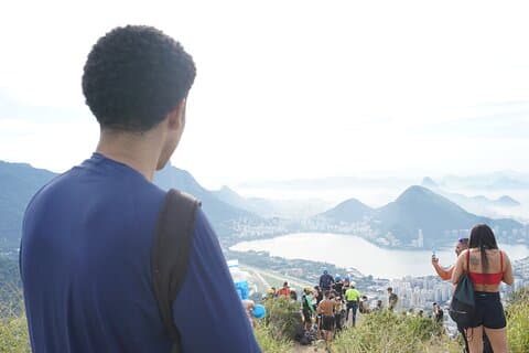 Nascer do sol no Morro dois Irmãos