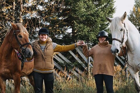 Randonnée à cheval avec des chevaux finlandais au village du Père Noël
