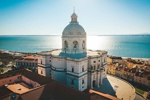 All Lisbon by Tuktuking 3 Hours