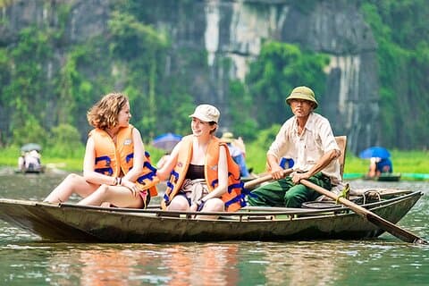 Ninh Binh Heldagstur med Hoa Lu, Tam Coc og Mua Cave