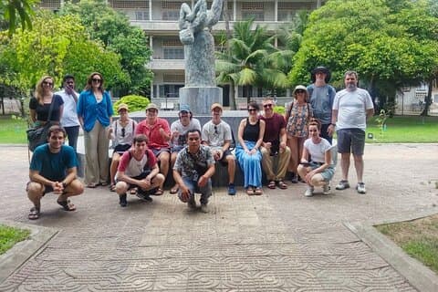 Recorrido por el campo de exterminio y el museo del genocidio de Toul Sleng (S21)