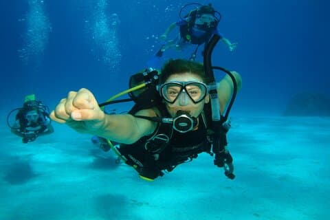 Hurghada Overnachting vanuit Luxor inclusief snorkeltocht