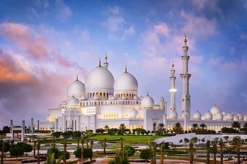 Abu Dhabi stadsrundtur med stora moskén och BAPS-templet. (Privat)