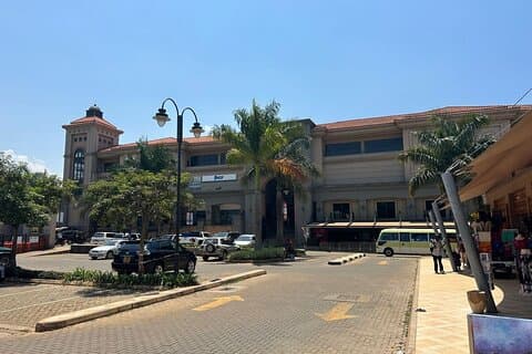 Tour privado a pie por el jardín botánico en la ciudad de Entebbe