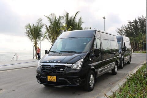 Von Danang : Limousine Autovermietung & Fahrer : DN Flughafen Treffen