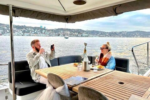 Small-Group 2 Hours Bosphorus Luxury Yacht Cruise in Istanbul