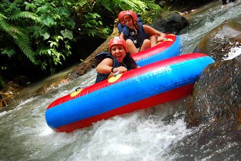 Bali River Tubing mit Uluwatu Sunset und Jimbaran Dinner Tour