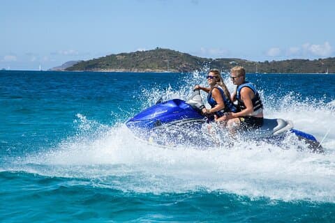 Tour guidato in moto d'acqua di 1 ora a St. Thomas da Frenchman's Reef