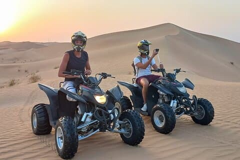 カタール - ATV セルフドライブ クワッド バイク体験