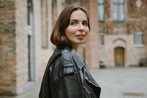 Modisches filmisches Fotoshooting in Brügge