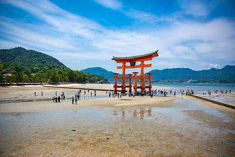 O Memorial da Paz em Miyajima: Ícones de Paz e Beleza