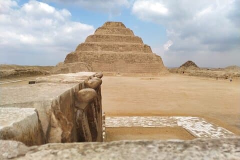 Guidet tur fra Alexandria Port til Giza-pyramiderne, Sakkara og Memphis
