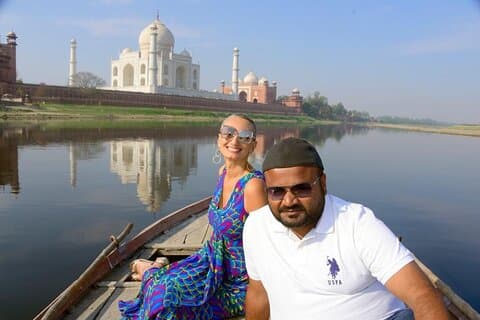 From Delhi Sunrise Taj Mahal Tour By Private Car