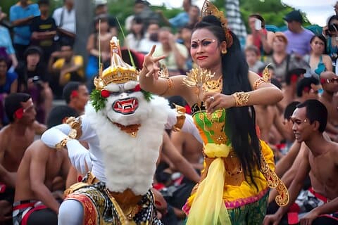 Private Full-Day Tour: Ubud's Culture and Uluwatu's Famous Sunset