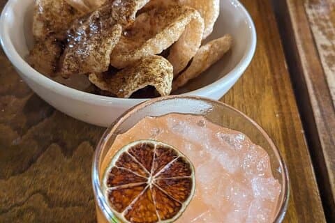 Cocktail- en foodiecrawl voor kleine groepen in de Franse wijk