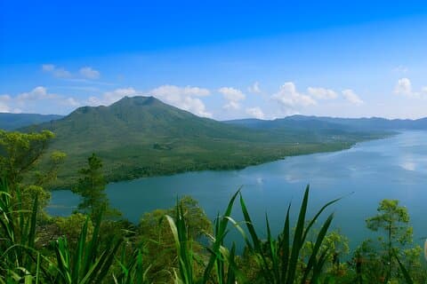 Fretamento de carro de dia inteiro em Bali: viagem ao vulcão Ubud e Kintamani
