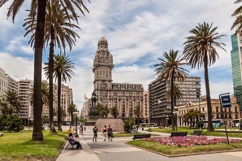 Excursión privada de día completo y visitas turísticas en Montevideo