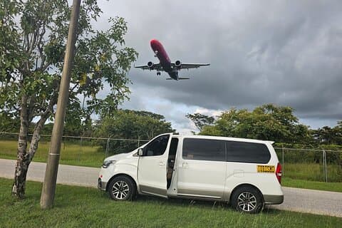リベリア空港からリウ パレス ホテルまでの専用送迎サービス
