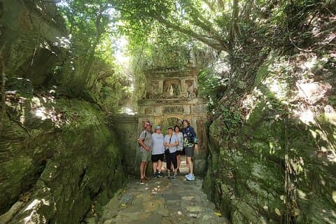 Monkey Mountain, Marble Moutain & Dragon Bridge ( Da Nang city Tour HalfDay )