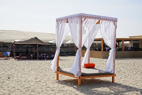 Safari nel deserto con pernottamento a Doha, cena/colazione incluse