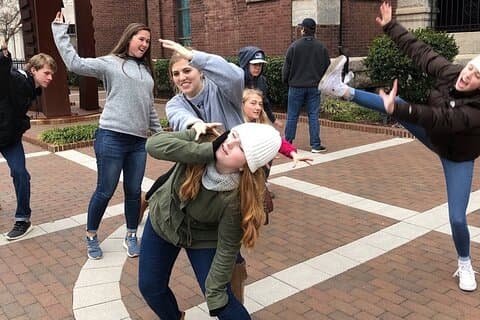 Fun Scavenger Hunt in St. Catharine's by Zombie Scavengers