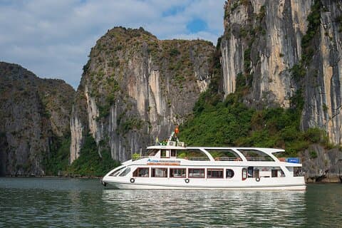 Croisière Alova Premium : découvrez les merveilles d'Halong en une journée