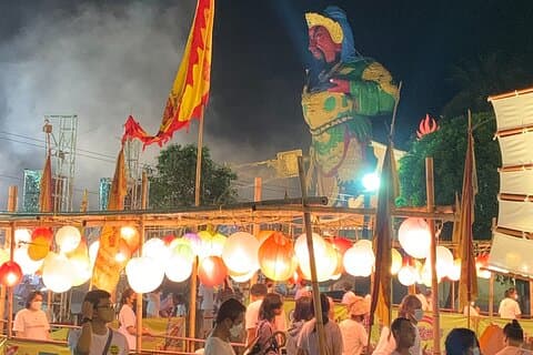 “Kin Jay, Get Jay” Phuket Vegetarisch Feest met Insider