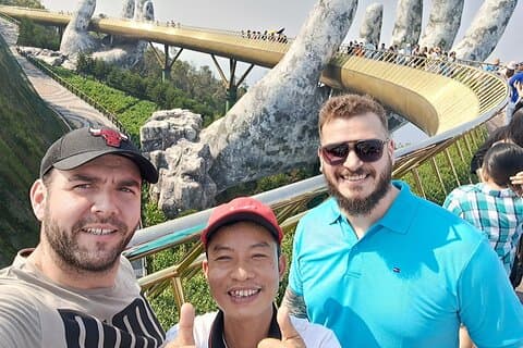 Private car and cable car ticket to the Ba Na hills and Golden Bridge