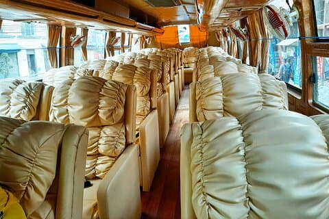 Reserva de passagens de ônibus turístico de luxo de Katmandu para Chitwan