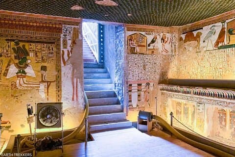 Tour Privado nos Túmulos do Rei Tut, Nefertari e Templos em Luxor