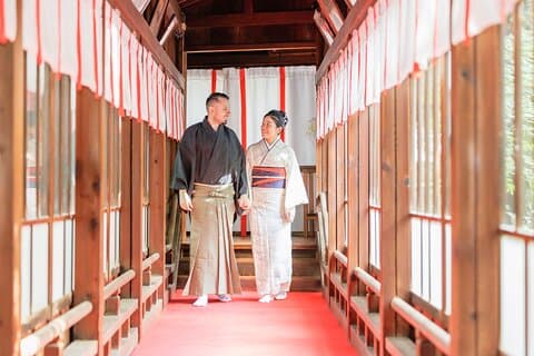 Kimono-Fotosession Erleben Sie japanische Kultur in einem Schrein