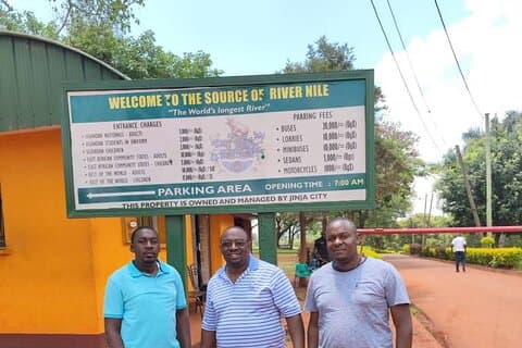 Recorrido a pie compartido de David en Jinja con una comida cultural local