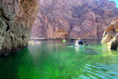 Emerald Cave Kayak tur med dyreliv, svømming og shuttle alternativ