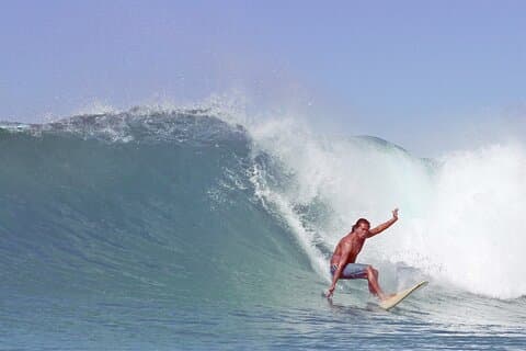 Private Surf Lesson with Transportation in Honolulu, Hawaii