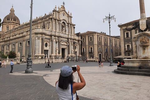 Tour privato a piedi storico e culturale di 3 ore a Catania
