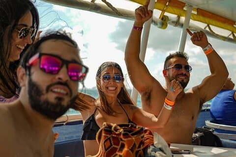 Catamarán Fiesta Isla Mujeres desde Cancún Parejas Precio especial