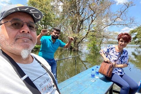 Tour circolare su misura in Sri Lanka con veicolo e guida turistica