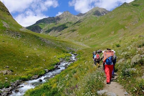 Manali Nature Trekking Experience (esperienza guidata di 3 ore)