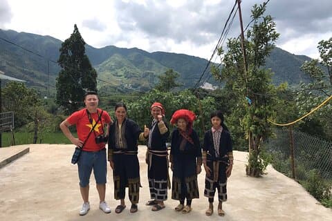 Tour privato di 3 giorni a Sapa: esperienza Fanispan Peak e villaggi
