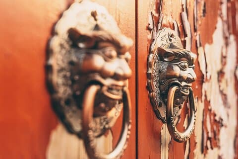 Beijing Private Tour: Lama Temple, Old Hutong & Foodie Experience