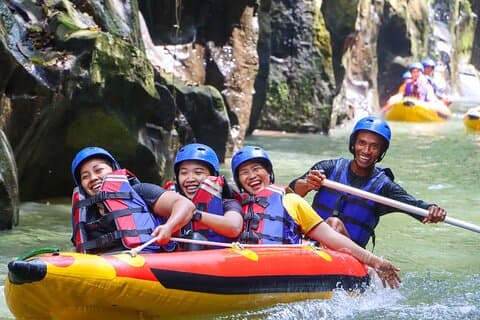 Experiência de meio dia em Melangit Bali com caiaque e swing grátis