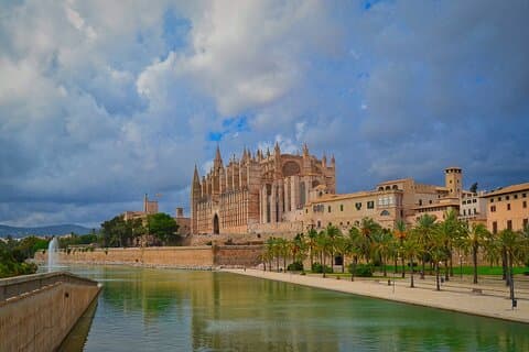 Palma de Mallorca and Valldemossa Private Tour