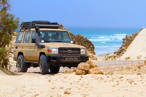 Boa Vista Jeep Expedition: Shipwreck & Viana Desert (4-Hour)