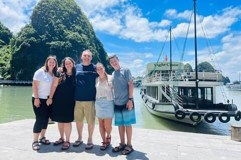 LICHTE CRUISE - Halong luxe dagcruise - KLEINE GROEP - BESTE ZORG
