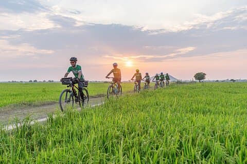 Siem Reap Countryside Sunset Bike Tour / E-Bike eller Tuk Tuk