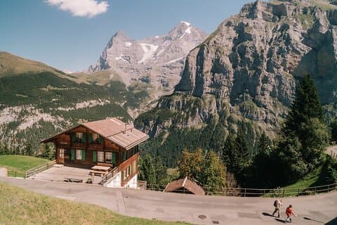 Lauterbrunnen Private Tour, Photoshoot, Fondue Picnic