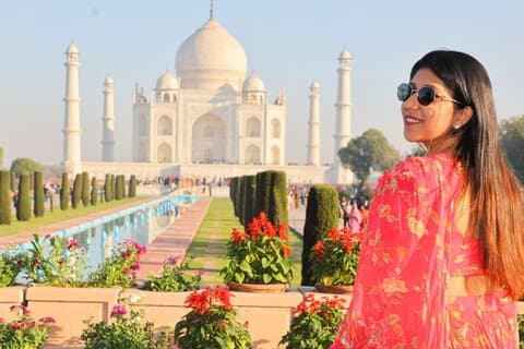 Taj Mahal Day Tour From Delhi by Luxury car(BMW,Audi,Mercedes)