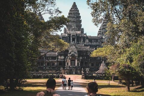 本物のカンボジアの味の寺院と物語を発見
