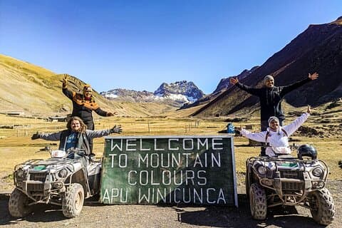 Montana 7 Colores CuscoによるATVでの1日ツアー